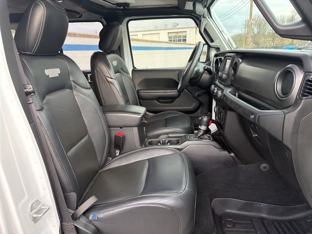 Thumbnail: 2021 Jeep Wrangler - 26