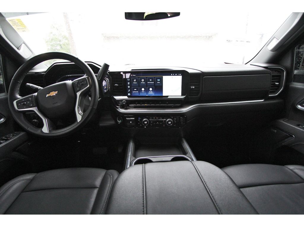 2025 Chevrolet Silverado 2500HD LTZ - 8