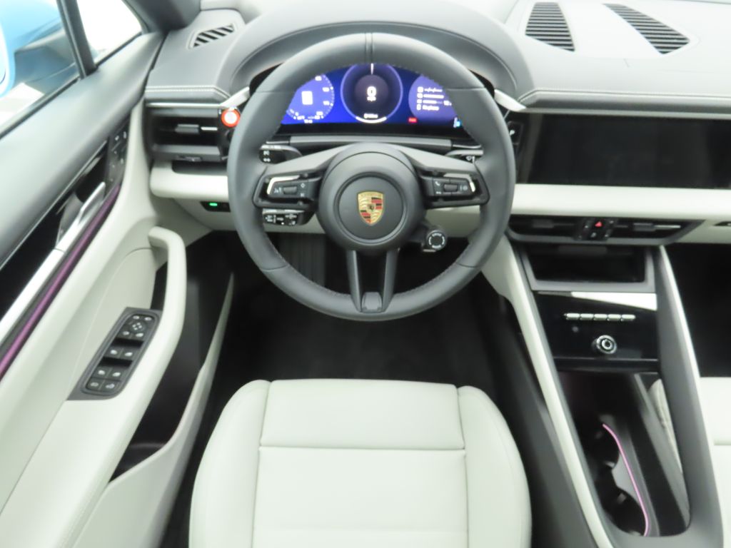 Thumbnail: 2025 Porsche Macan - 11
