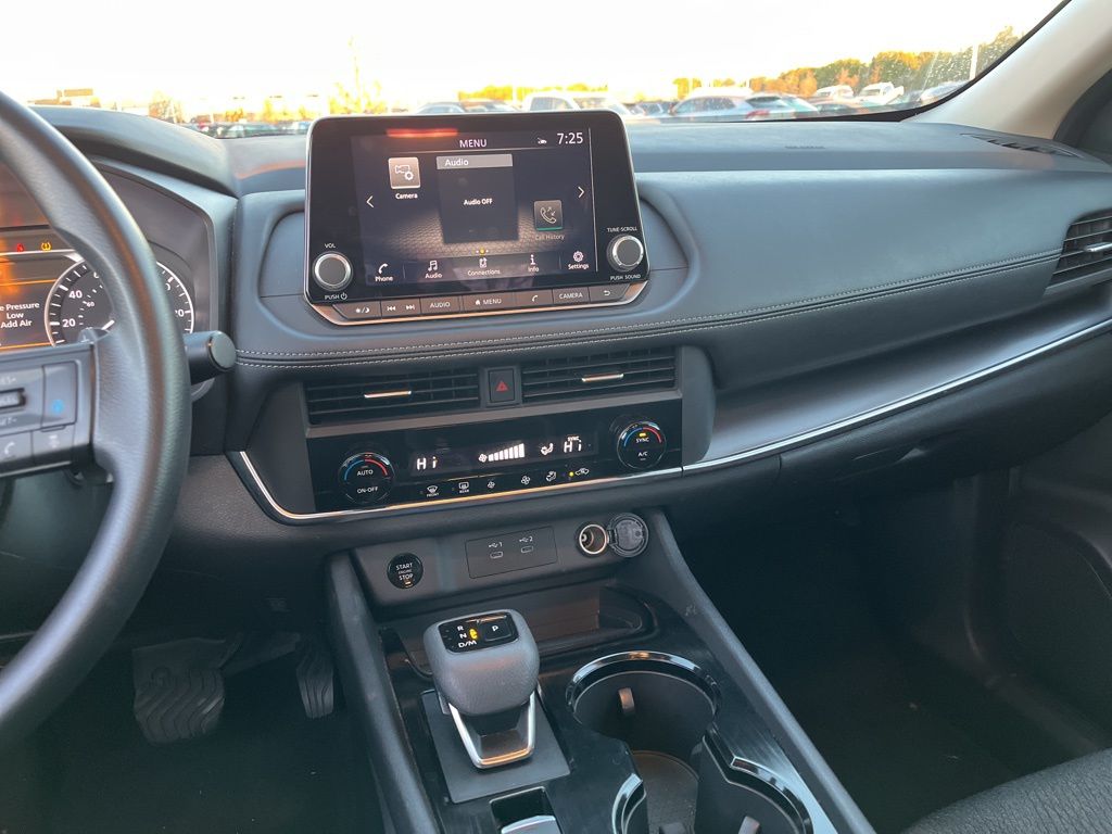 Thumbnail: 2024 Nissan Rogue - 16