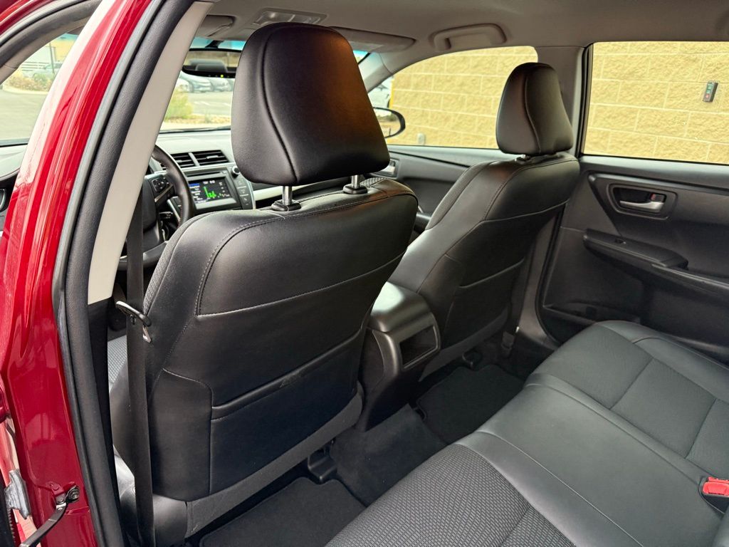 Thumbnail: 2016 Toyota Camry - 9