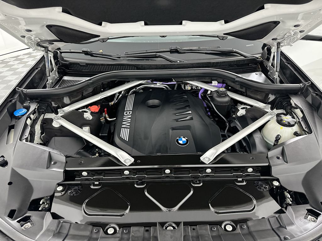 Thumbnail: 2023 BMW X7 - 31