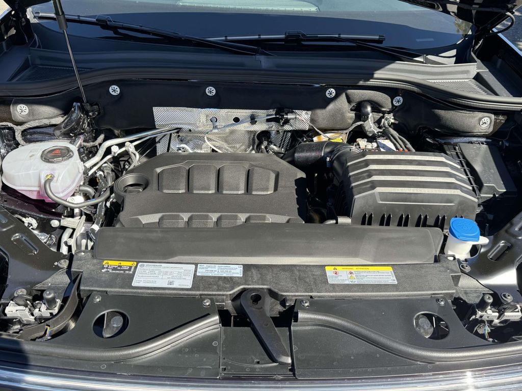 New 2026 Black Volkswagen 2.0T SE w/Technology image 13