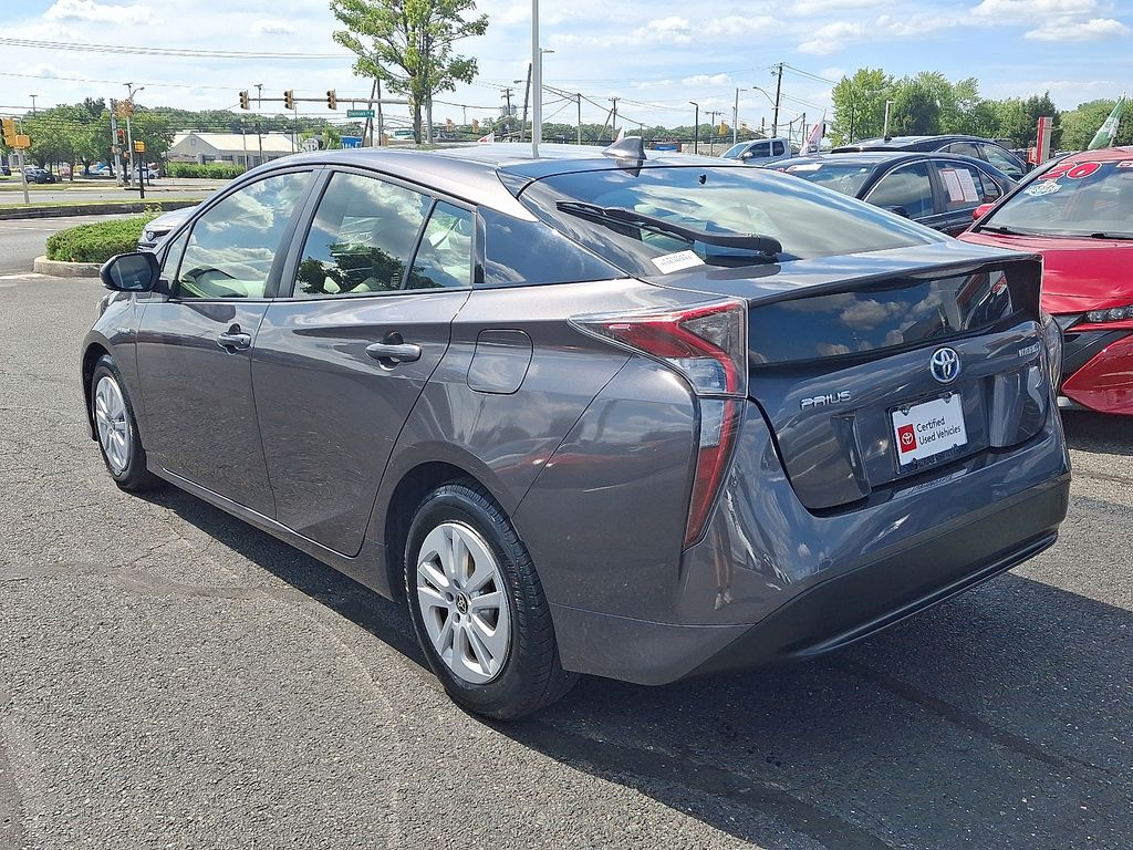Thumbnail: 2017 Toyota Prius - 4