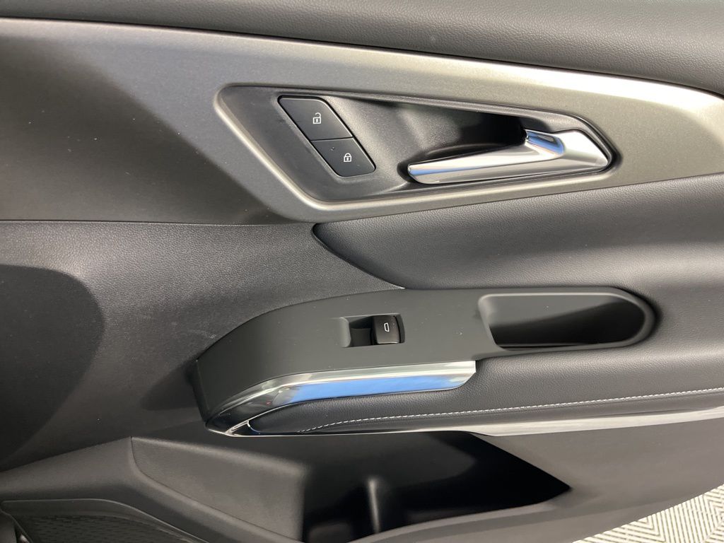 Thumbnail: 2026 Chevrolet Traverse - 11