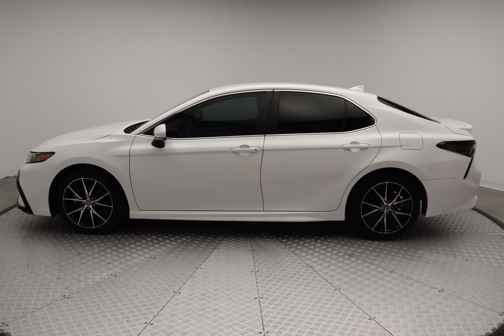 Thumbnail: 2023 Toyota Camry - 12