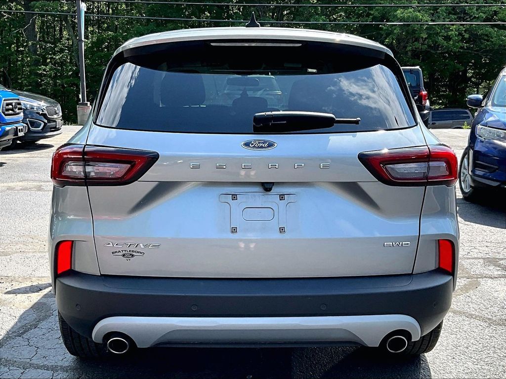 2023 Ford Escape — photo 5
