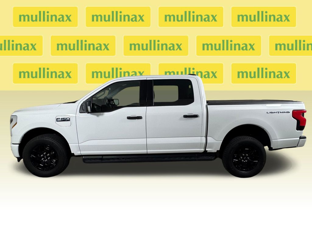 Certified Used 2025 White Ford XLT image 12