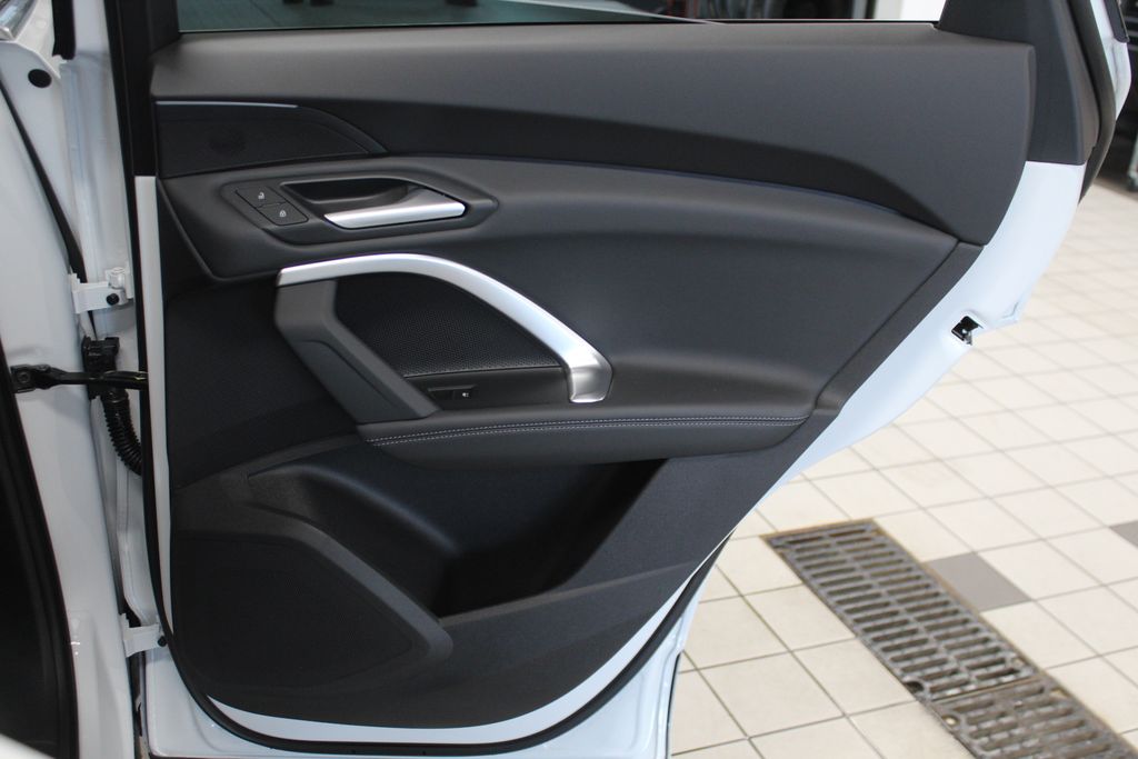 Thumbnail: 2026 Audi Q5 - 31