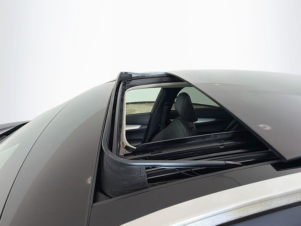 Used 2020 Blue INFINITI LUXE image 17