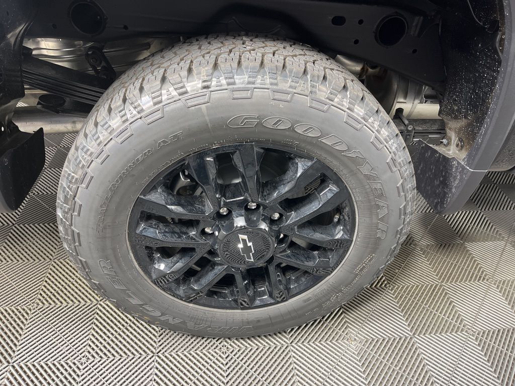 Thumbnail: 2026 Chevrolet Silverado 2500 - 15