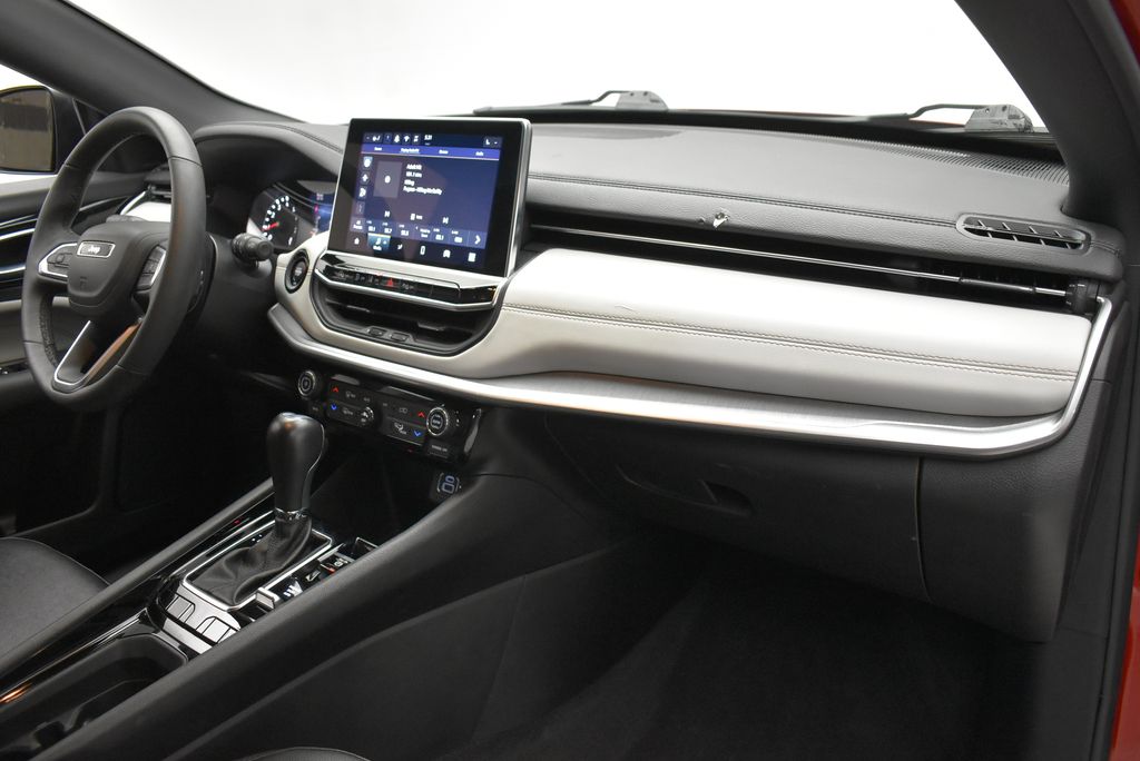 Thumbnail: 2025 Jeep Compass - 24