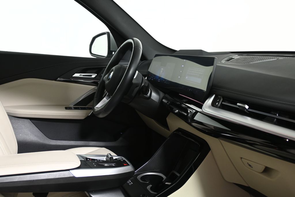 Thumbnail: 2024 BMW X1 - 32