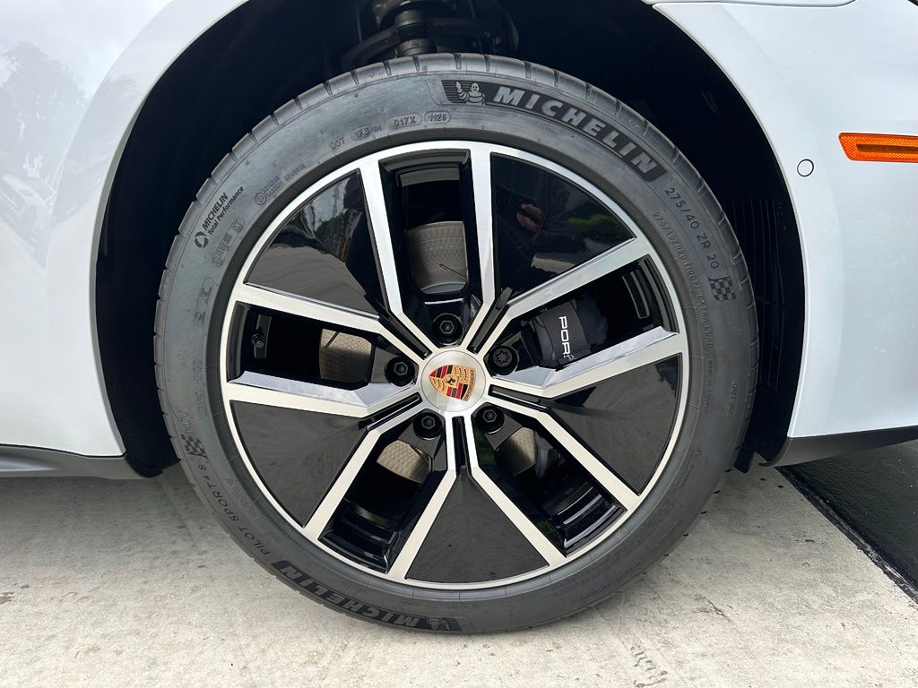 Thumbnail: 2026 Porsche Panamera - 15
