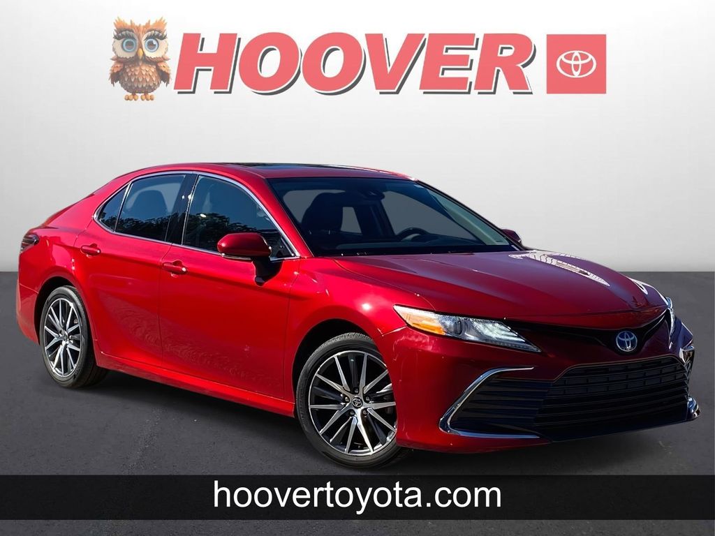 2024 Toyota Camry Hybrid XLE FWD