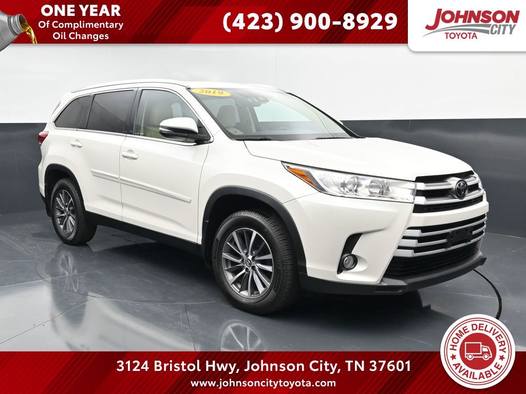 White (Blizzard Pearl) 2019 Toyota Highlander SUV / Crossover All-Wheel Drive 8-Speed Automatic