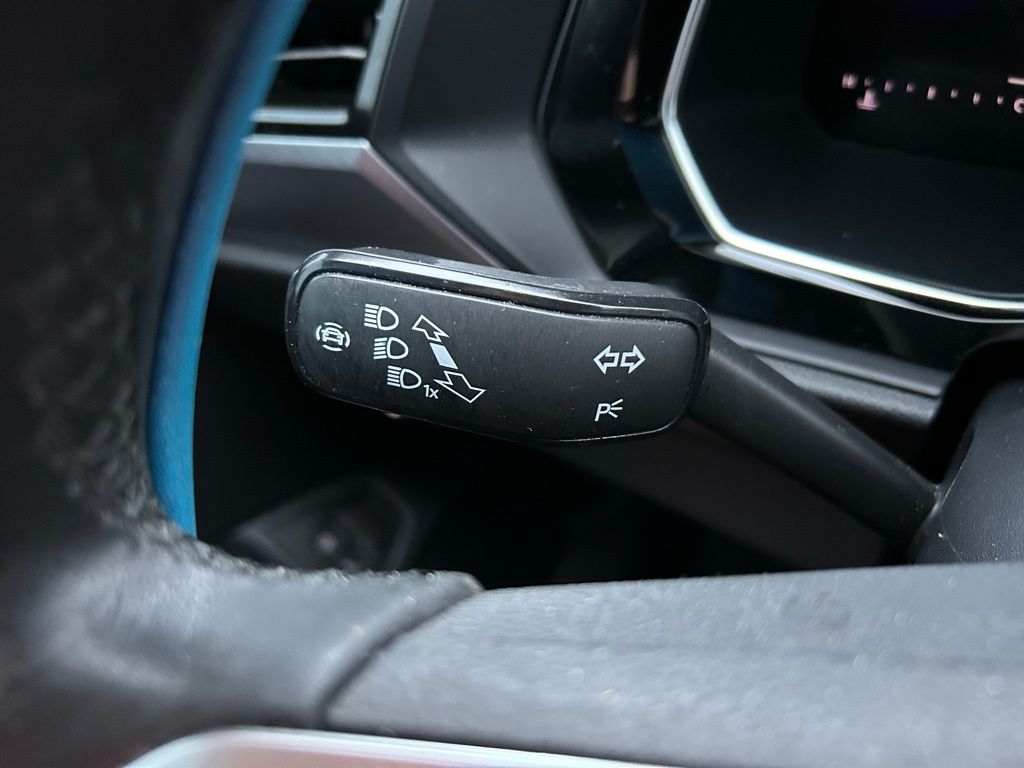 Thumbnail: 2024 Volkswagen Jetta - 21