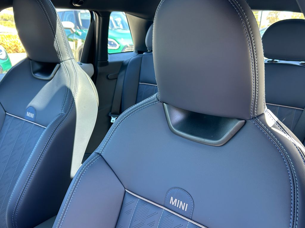 Thumbnail: 2025 MINI Cooper Hardtop - 14
