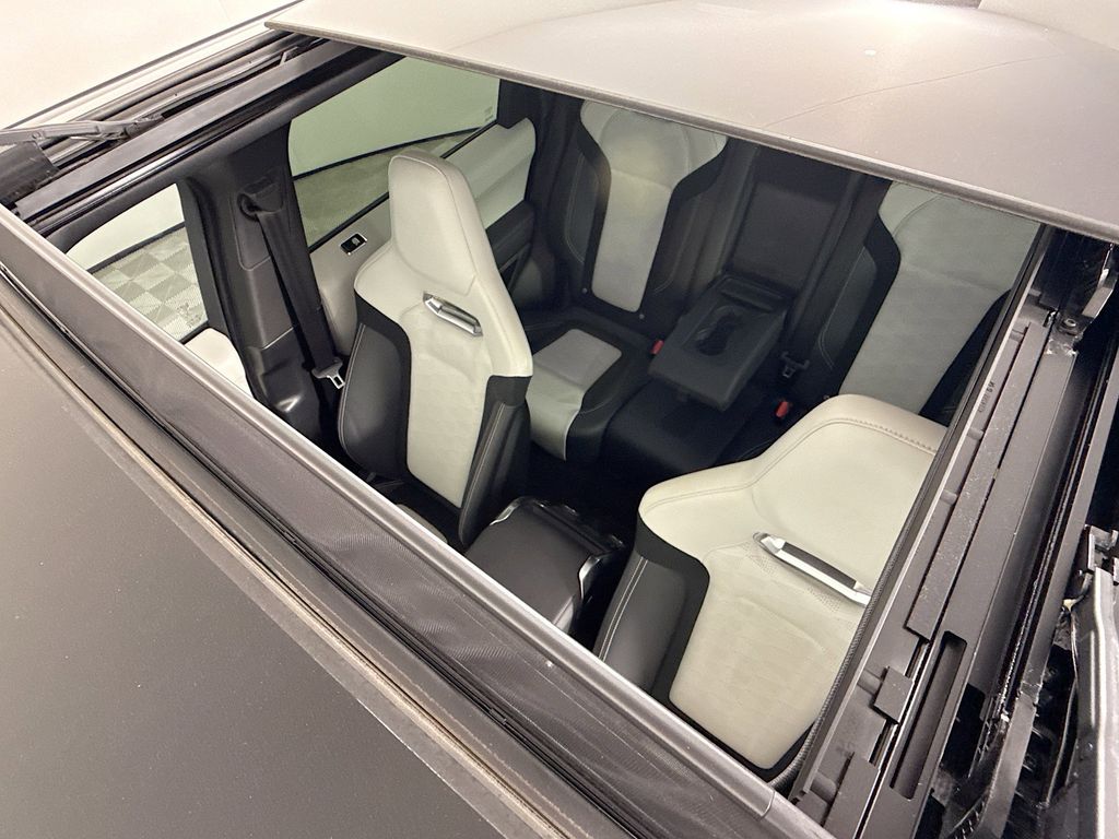 Thumbnail: 2022 Land Rover Range Rover Sport - 22