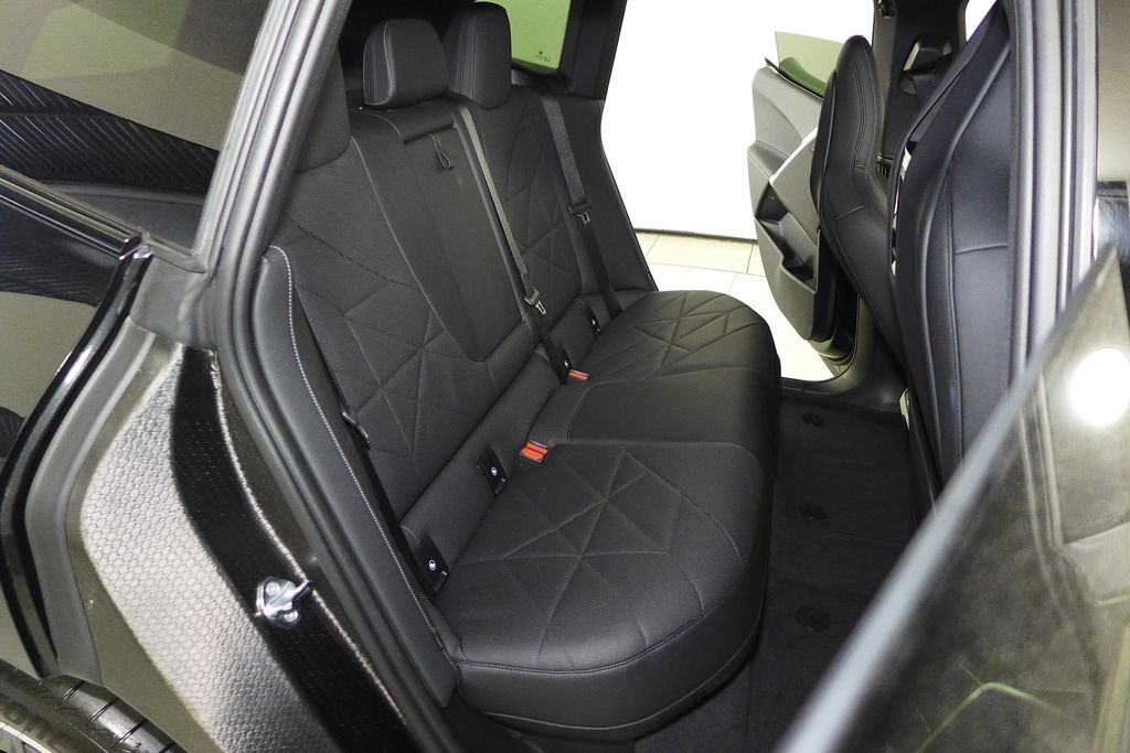 Thumbnail: 2023 BMW iX - 19