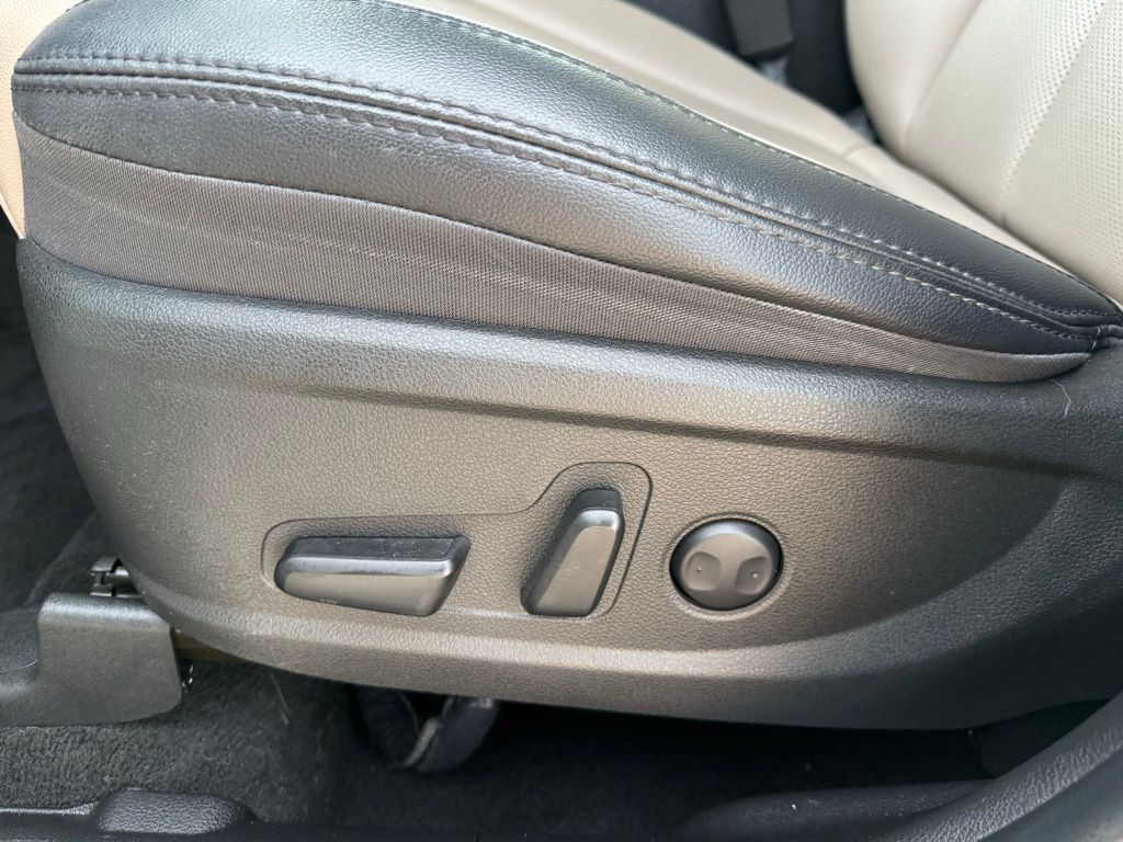 Thumbnail: 2023 Hyundai Santa Fe - 14