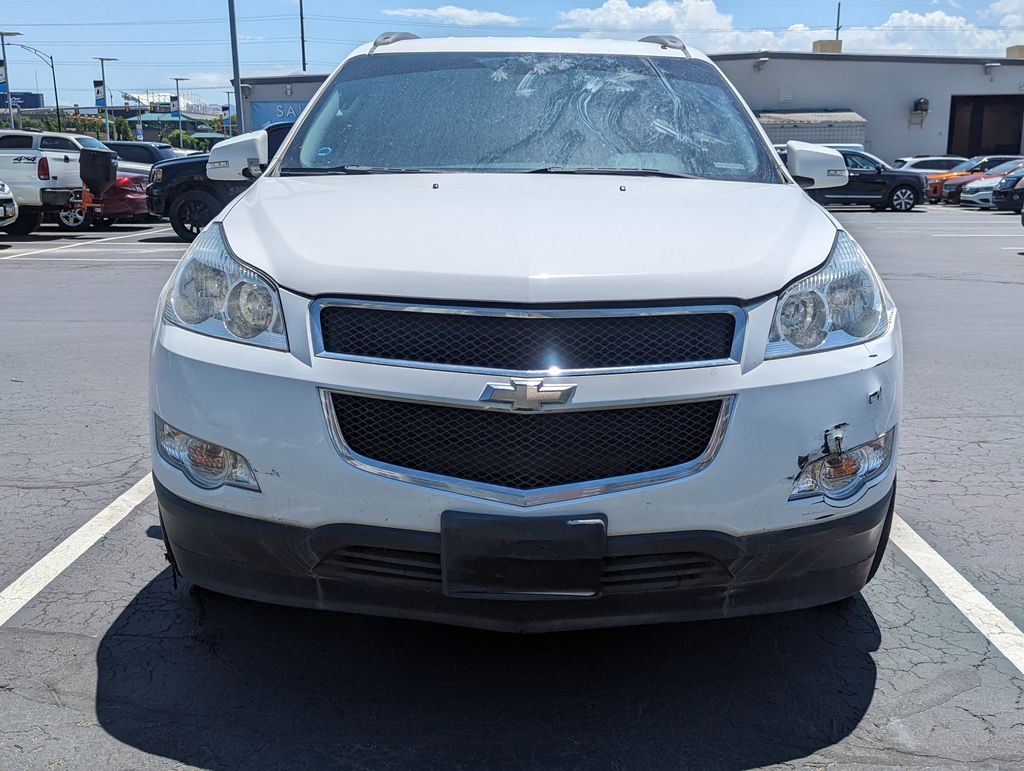 2010 Chevrolet Traverse LT 2