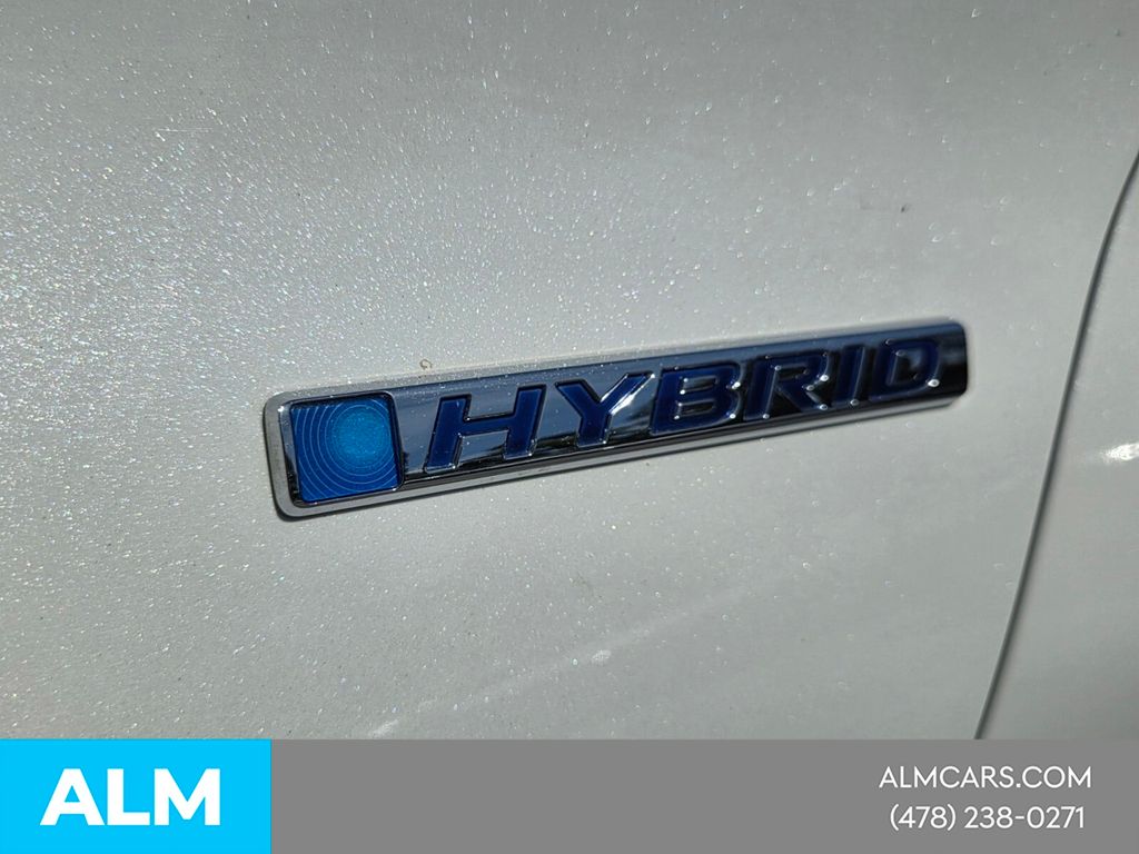 Used 2022 White Honda Touring image 5