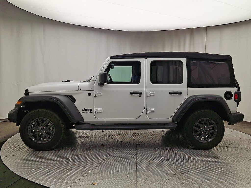 Thumbnail: 2024 Jeep Wrangler - 7
