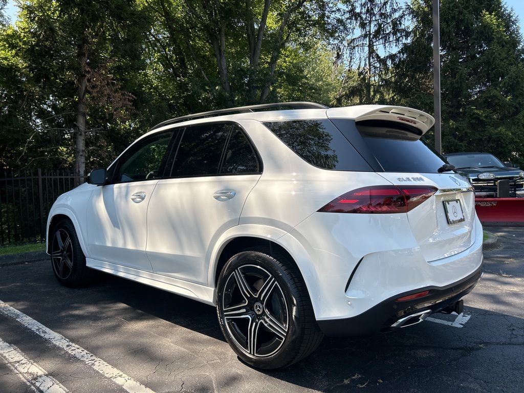 Thumbnail: 2026 Mercedes-Benz GLE - 4