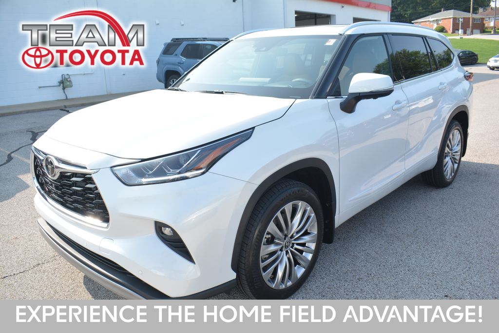 Pearl 2026 Toyota Highlander SUV / Crossover All-Wheel Drive 8-Speed Automatic