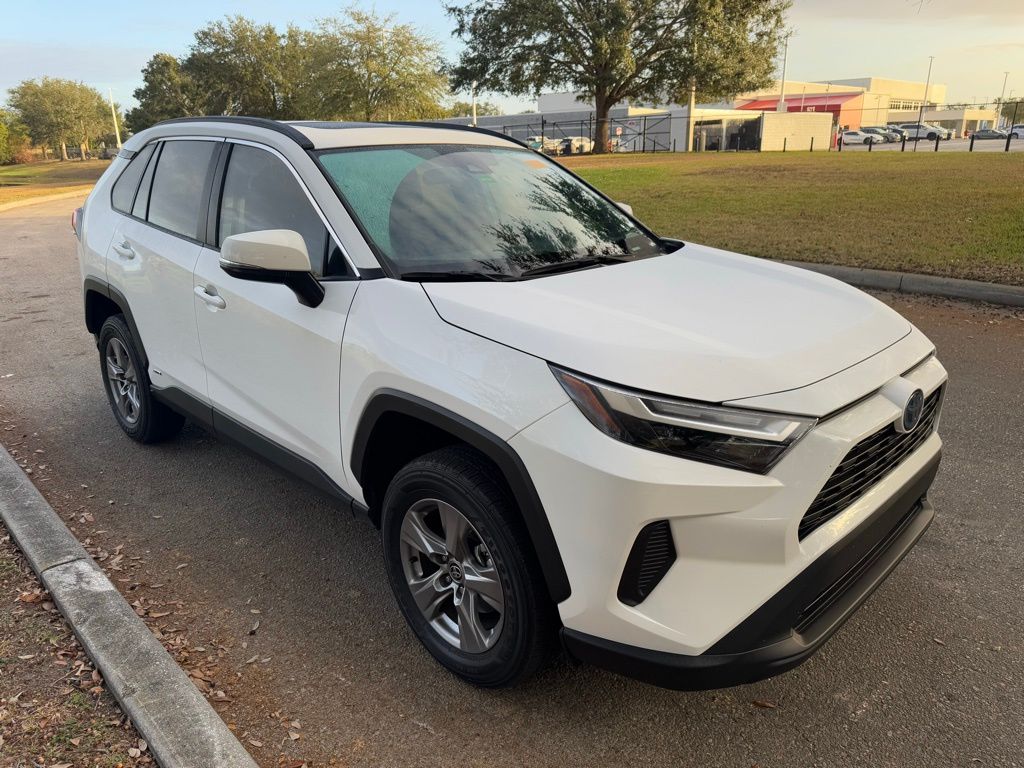 2023 Toyota RAV4 XLE 7