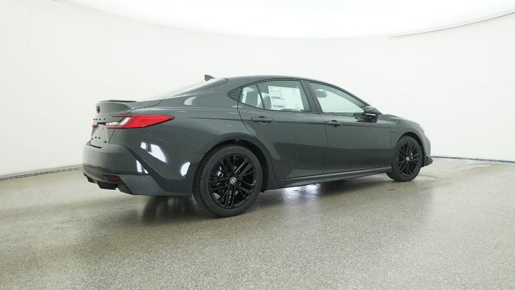 2025 Toyota Camry SE 6