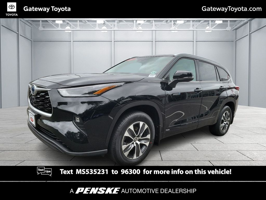 2021 Toyota Highlander XLE -
                Toms River, NJ