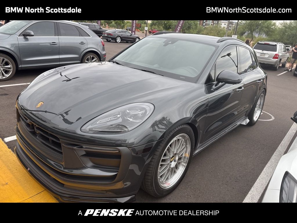 Thumbnail: 2024 Porsche Macan - 1