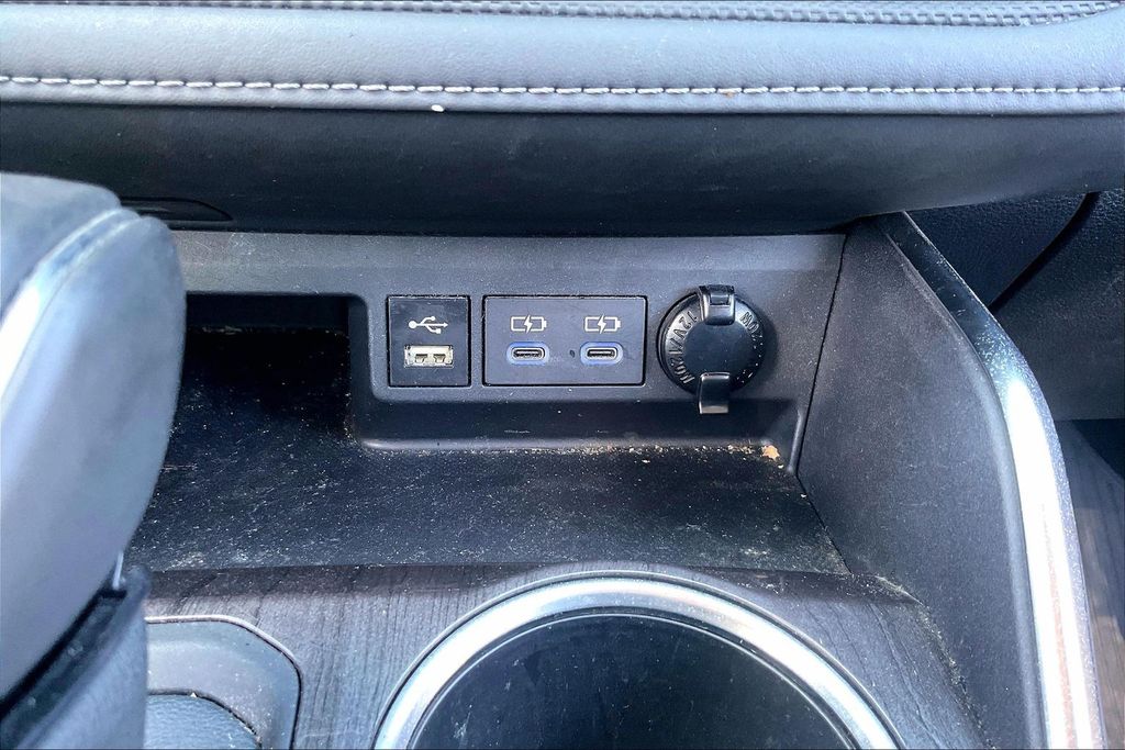 Used 2022 Toyota Highlander SUV
