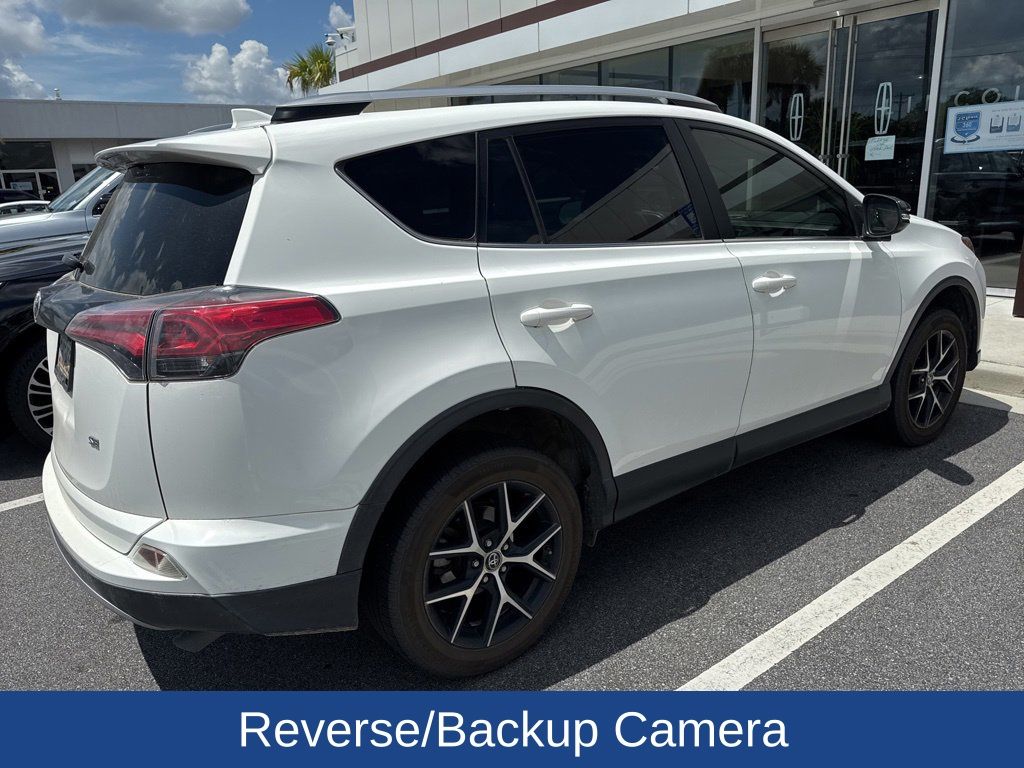 2017 Toyota RAV4 SE