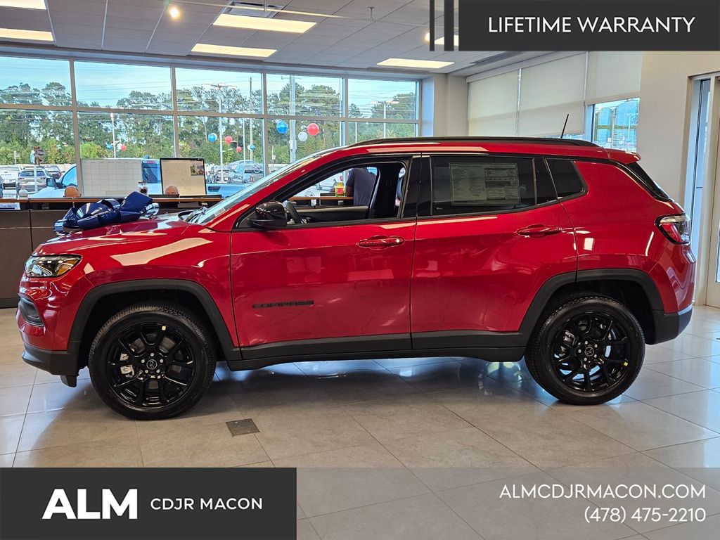 New 2026 Red Hot Pearl-Coat Exterior Paint Jeep Latitude image 5