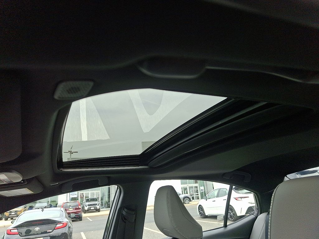 2025 Toyota Camry SE 15