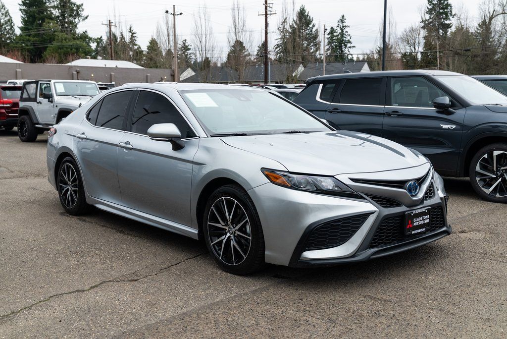 2023 Toyota Camry Hybrid SE FWD