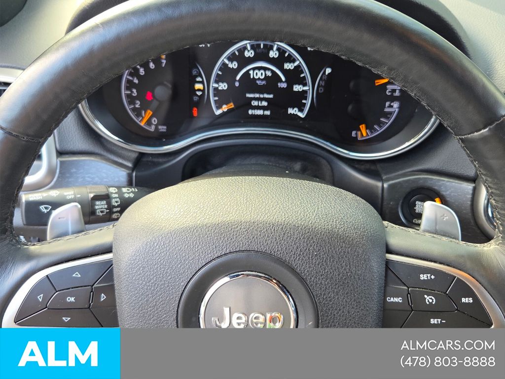 Used 2017 Gray Jeep Altitude image 25