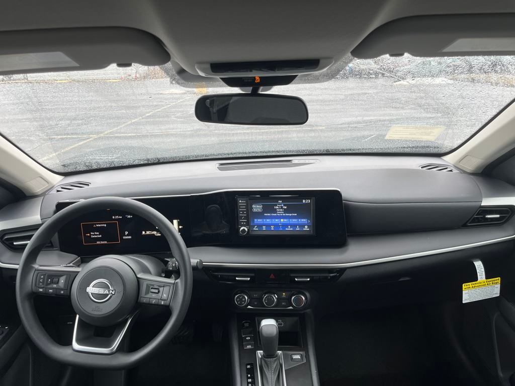 2025 Nissan Kicks S photo