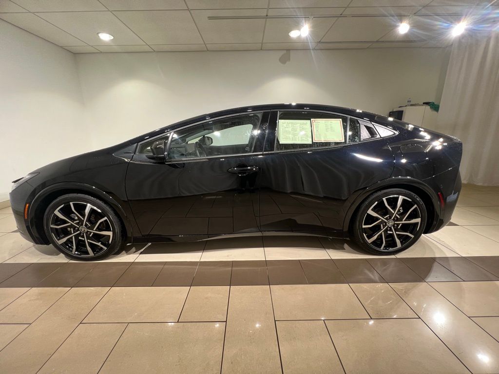 2023 Toyota Prius Prime Premium 2