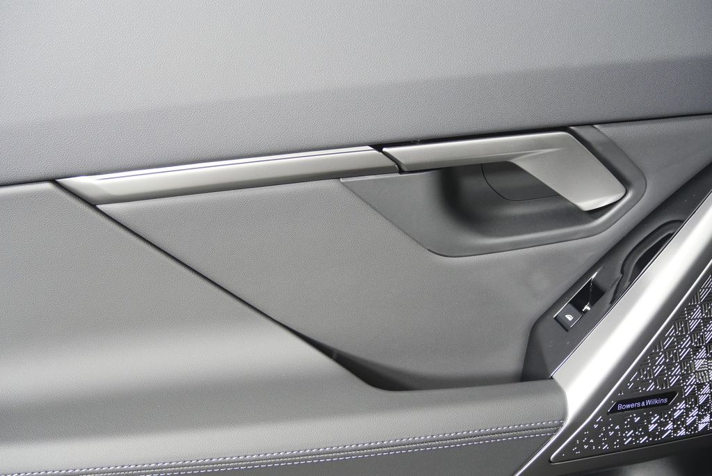 Thumbnail: 2026 BMW 5 Series - 13