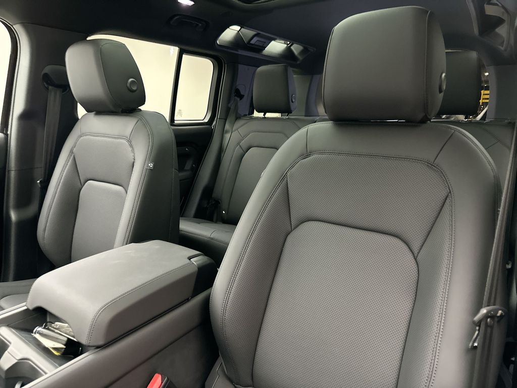 Thumbnail: 2026 Land Rover Defender - 10