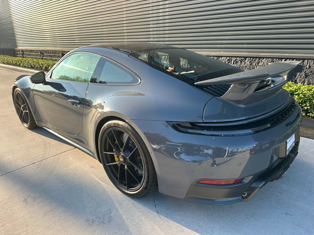 Thumbnail: 2025 Porsche 911 - 3