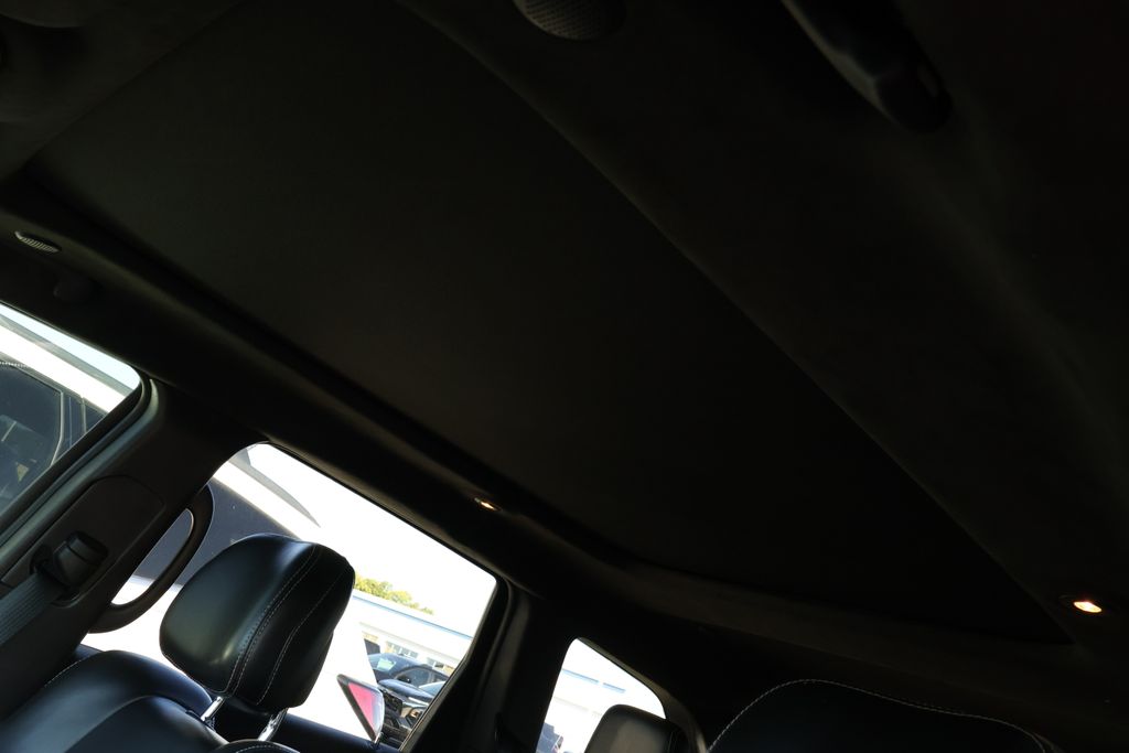 Thumbnail: 2016 Jeep Grand Cherokee - 14