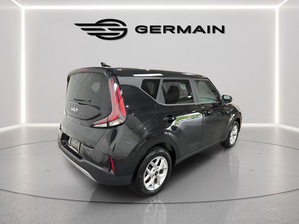 Used 2025 Black Kia LX image 7