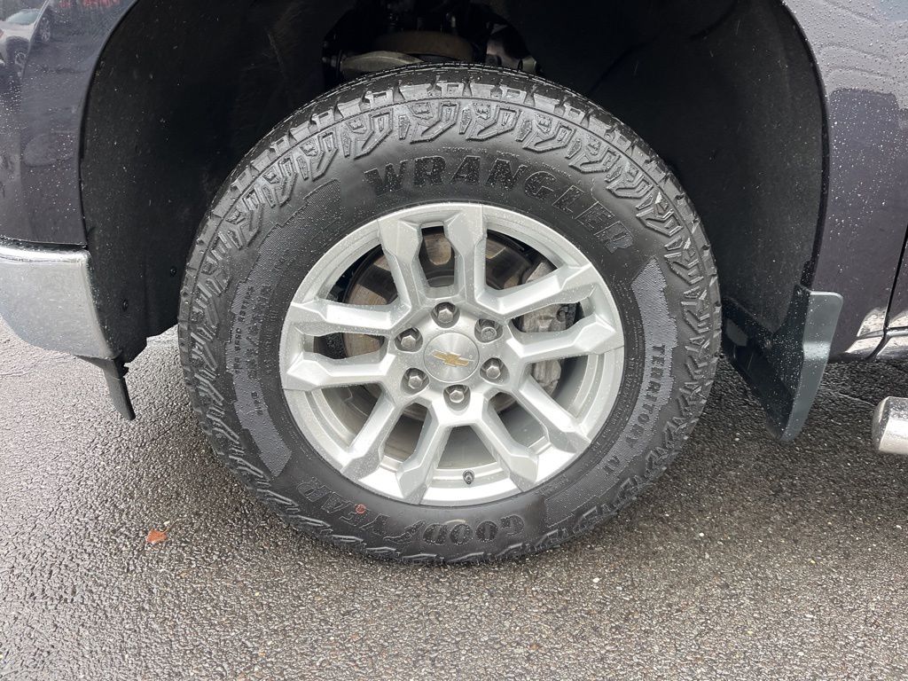 Thumbnail: 2022 Chevrolet Silverado 1500 - 10