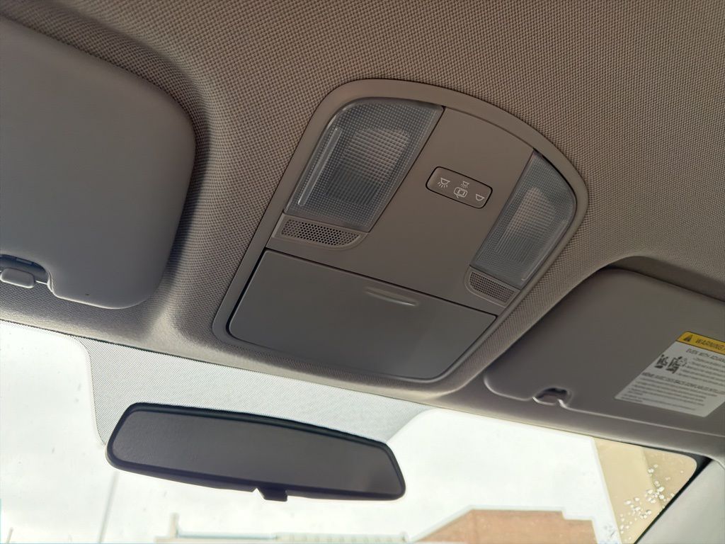 Thumbnail: 2017 Hyundai Elantra - 13