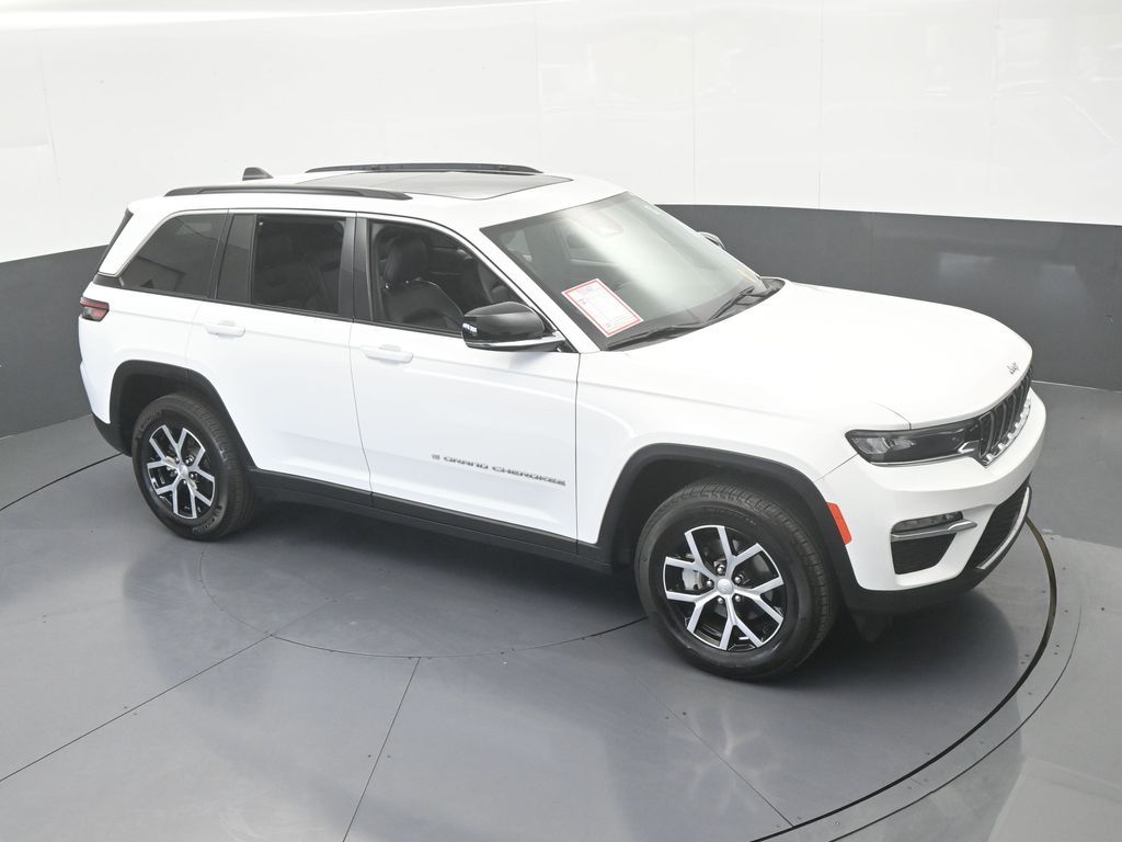 Used 2024 Bright White Clearcoat Jeep Limited image 59